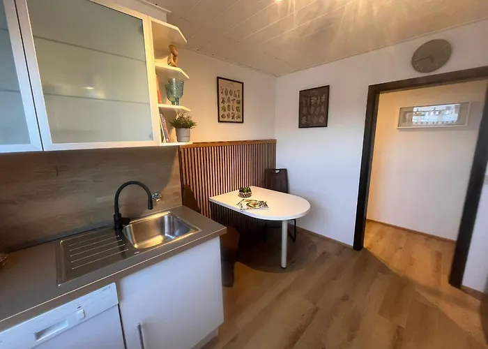 Zentrales City Appartement Mit Bestlage & Gratis Parkplatz
